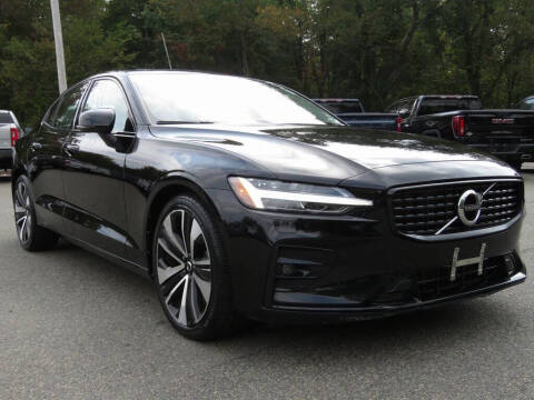 2022 Volvo S60 B5 Momentum