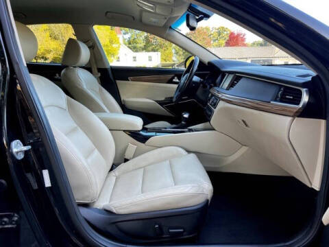 2019 Kia Cadenza Premium