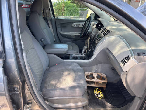 2011 Chevrolet Traverse LS