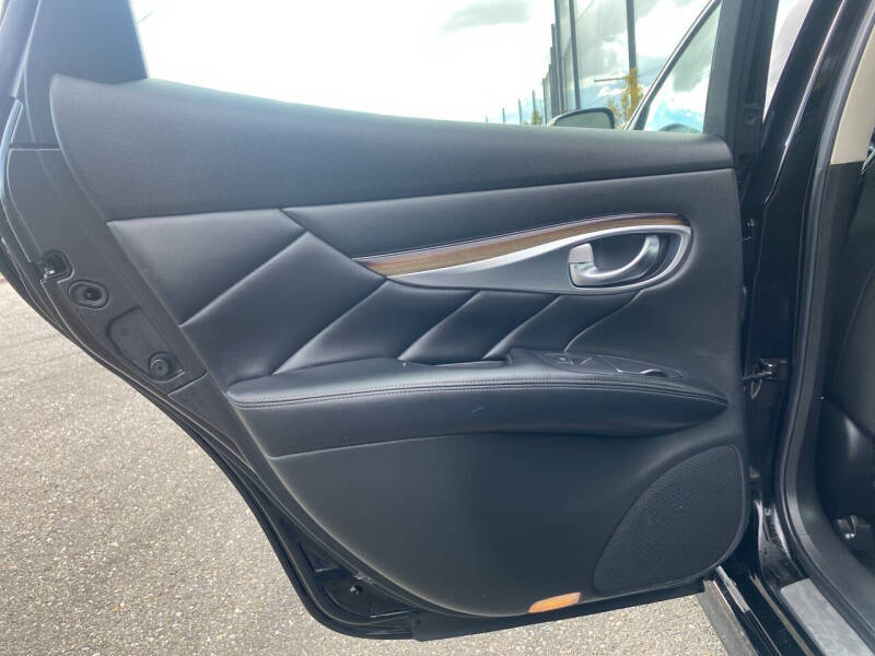 2012 Infiniti M35h