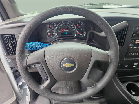 2025 Chevrolet Express 2500
