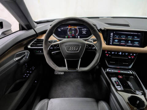 2022 Audi e-tron GT quattro Premium Plus