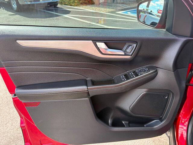 2021 Ford Escape SE