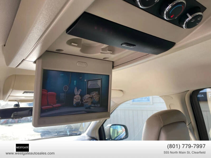 2013 Chrysler Town and Country Touring