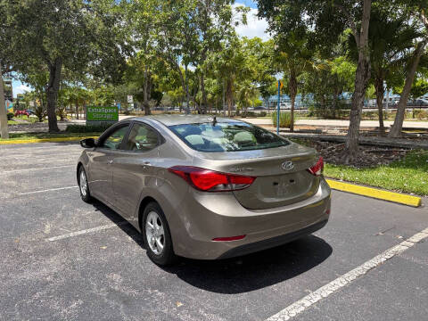 2014 Hyundai Elantra SE