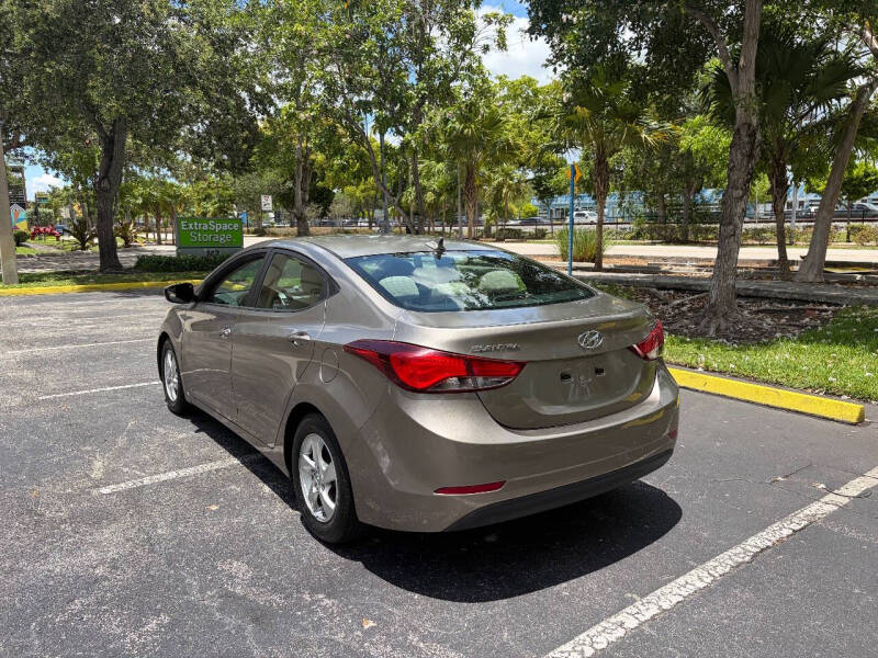 2014 Hyundai Elantra SE