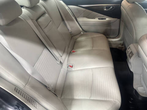 2014 Infiniti Q50 Hybrid Sport