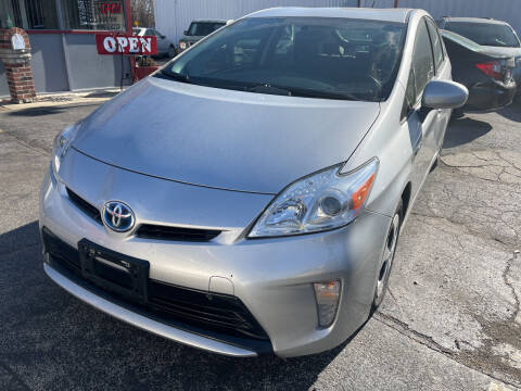 2014 Toyota Prius for sale at Best Deal Motors in Saint Charles MO