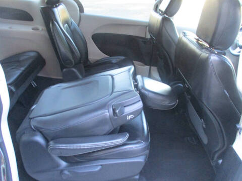 2023 Chrysler Pacifica Plug-In Hybrid Touring L