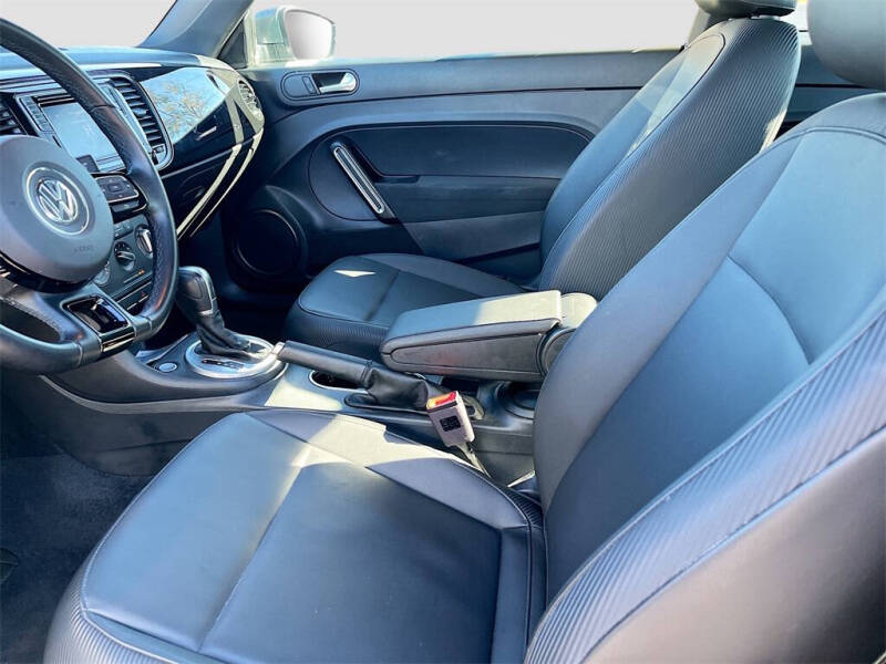 2018 Volkswagen Beetle 2.0T Coast