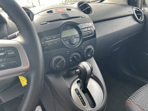 2012 Mazda MAZDA2 Touring