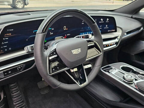 2024 Cadillac LYRIQ Luxury 3