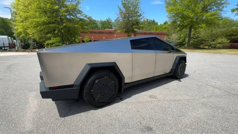 2024 Tesla Cybertruck