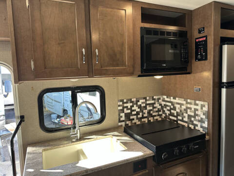 2019 Winnebago Outlook