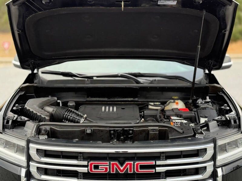 2023 GMC Acadia SLT