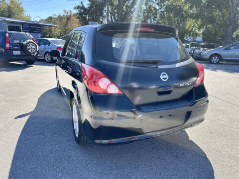 2010 Nissan Versa 1.8 SL