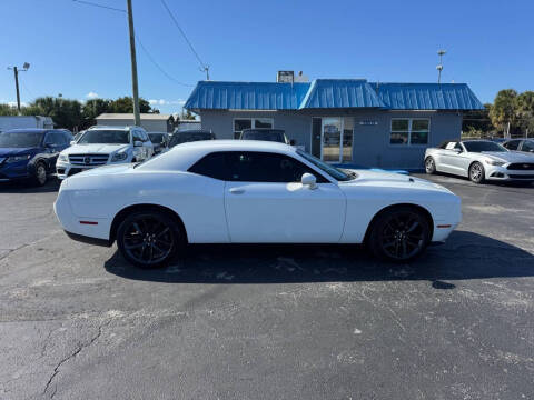 2015 Dodge Challenger SXT