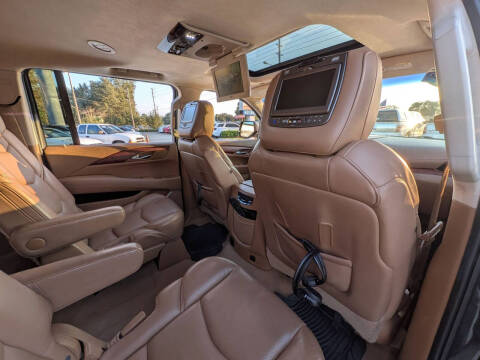 2015 Cadillac Escalade ESV Platinum