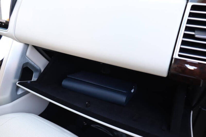 2020 Land Rover Range Rover P525 HSE