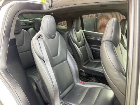 2022 Tesla Model X Plaid