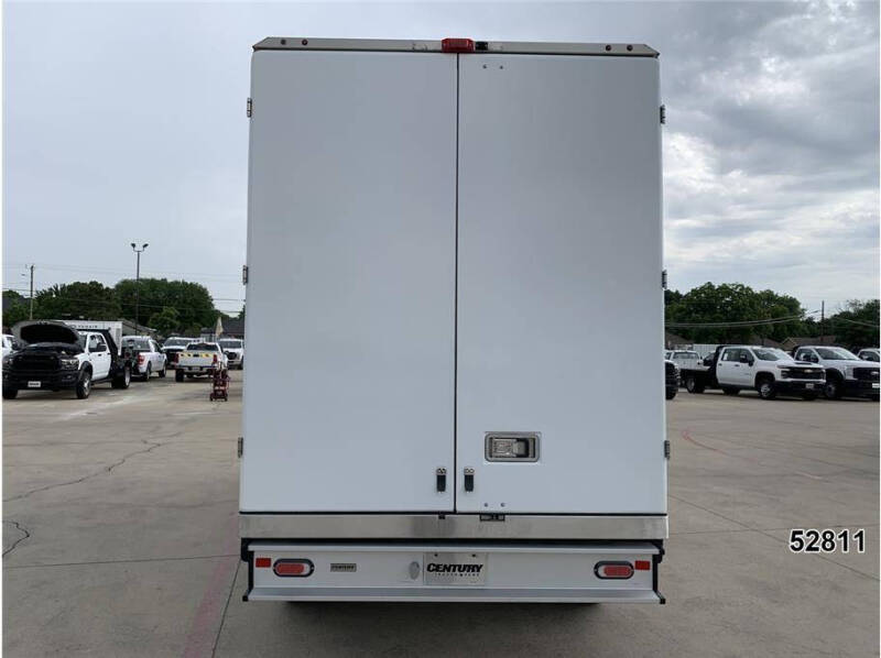 2023 Ford E-Series