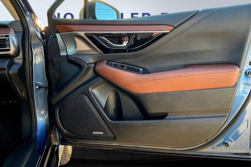 2022 Subaru Outback Touring XT