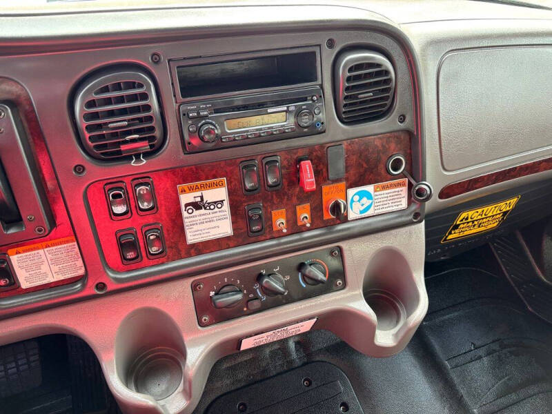 2014 Freightliner M2 106