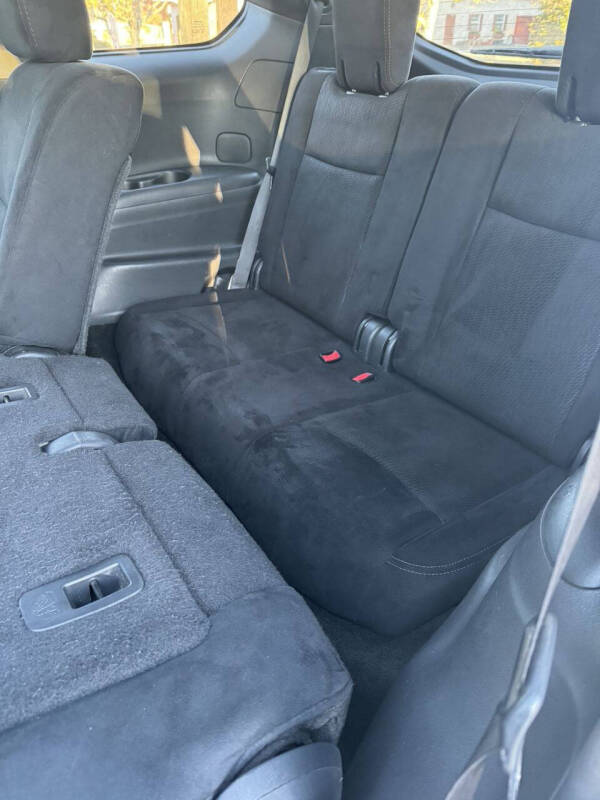 2016 Nissan Pathfinder SV