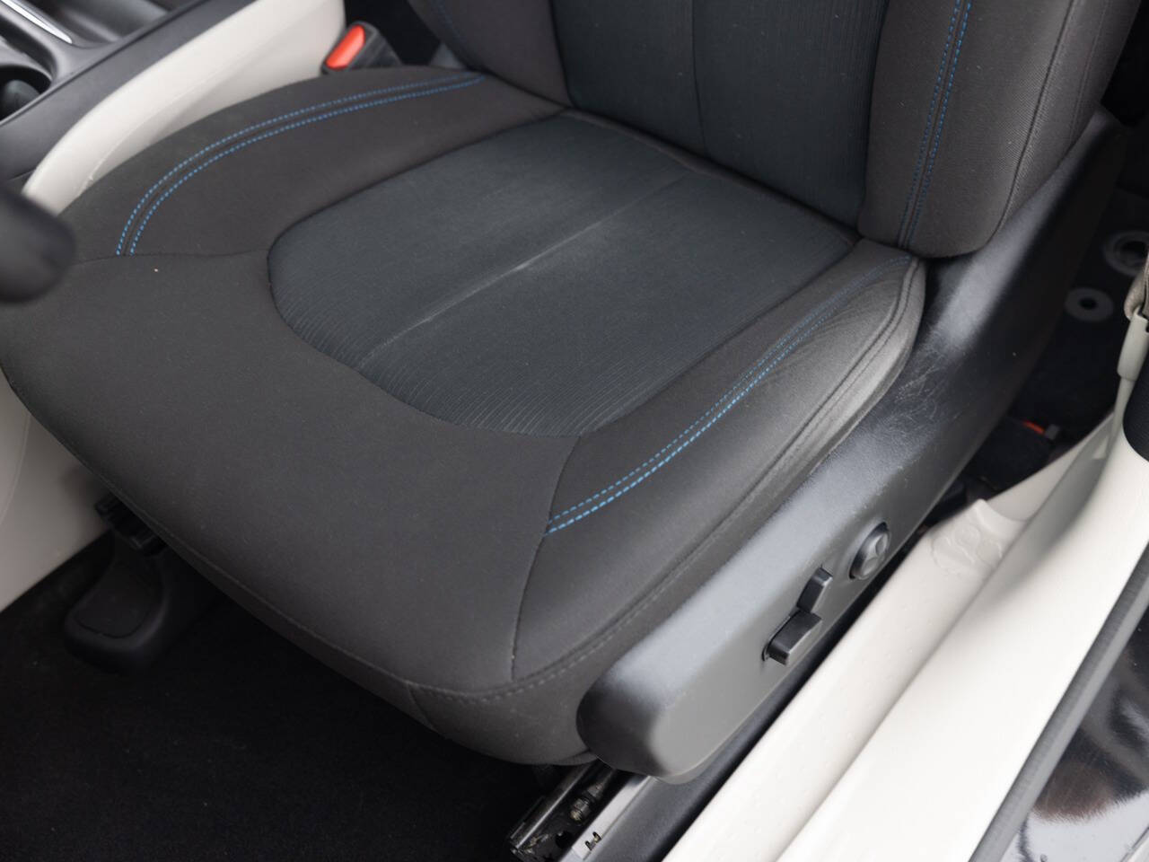 Used Car 2021 Chrysler Pacifica  Touring 4dr Mini Van For Sale Under $20,000 In Coal City, Illinois