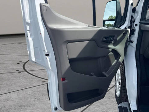 2025 Ford Transit