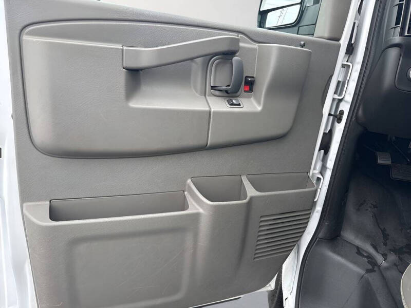 2024 GMC Savana 2500