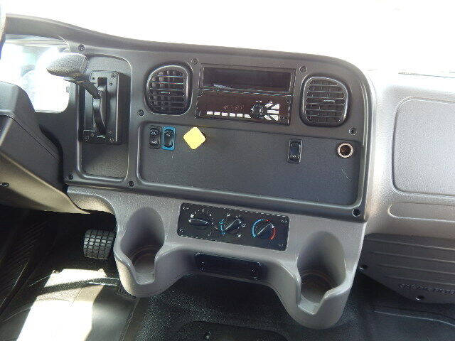 2018 Freightliner M2 106