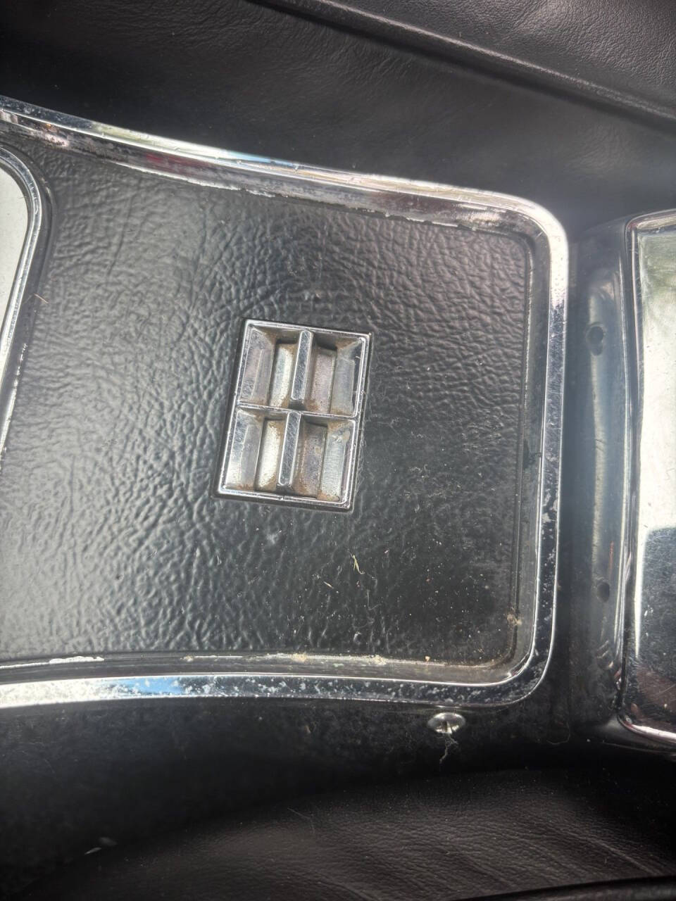 1967 Chevrolet Corvette 35