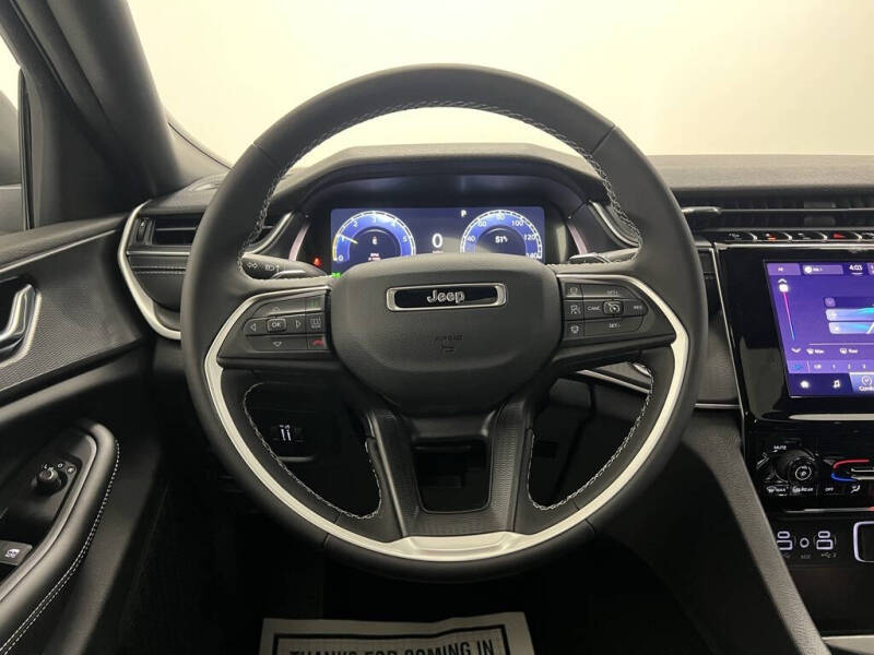 2025 Jeep Grand Cherokee Laredo X