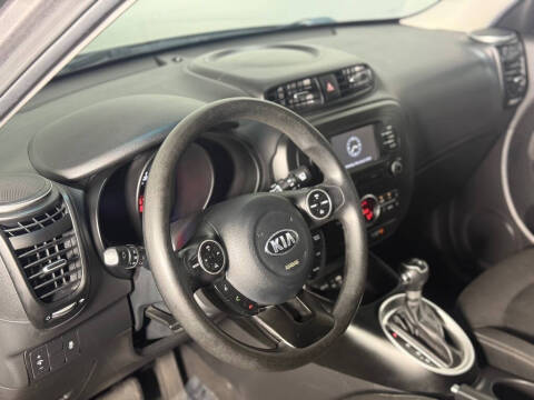 2017 Kia Soul +