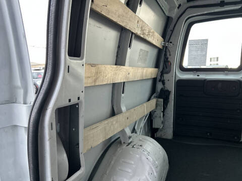 2016 GMC Savana 2500