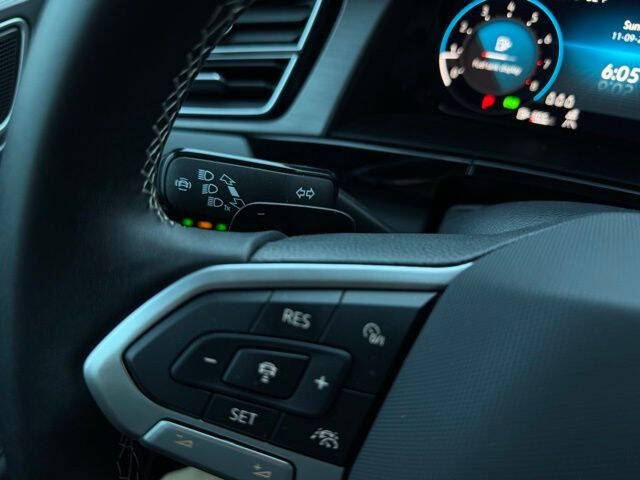 2025 Volkswagen Atlas Cross Sport SE 4Motion