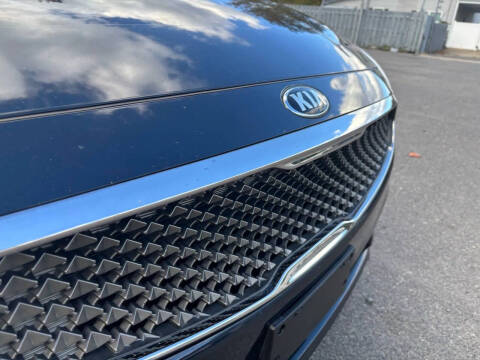 2018 Kia Cadenza Premium