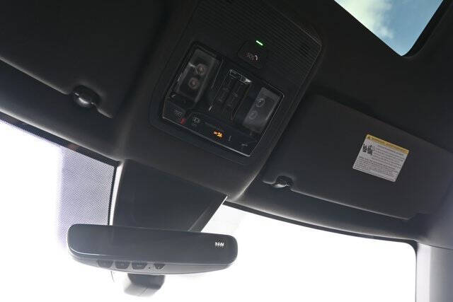 2024 Volkswagen Atlas Cross Sport SEL Premium R-Line 4Motion