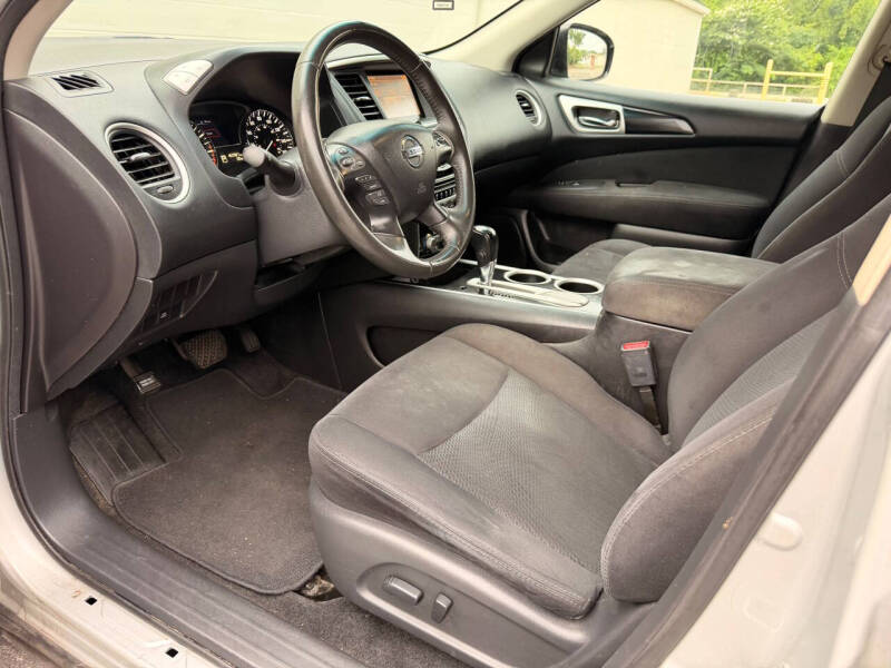 2015 Nissan Pathfinder SV