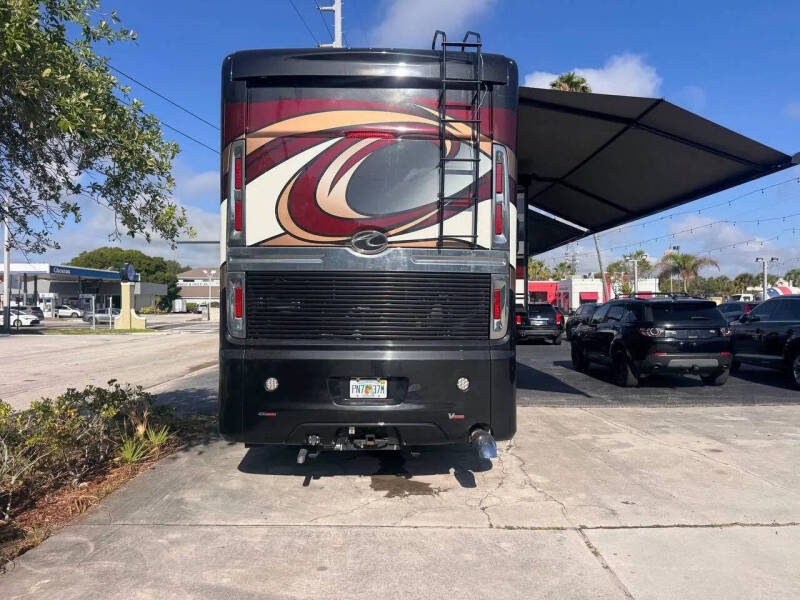 2018 Freightliner XCM Chassis