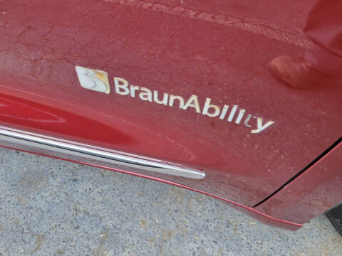 2018 Chrysler WHEELCHAIR VAN