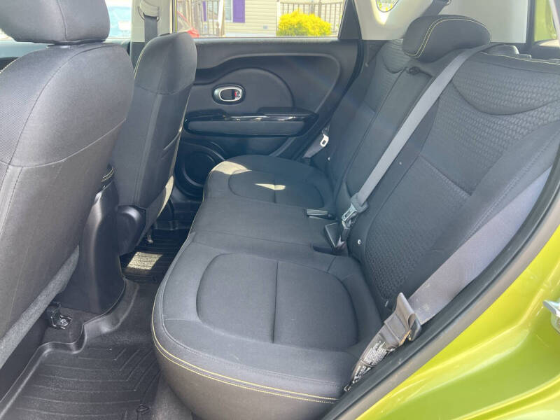 2016 Kia Soul +