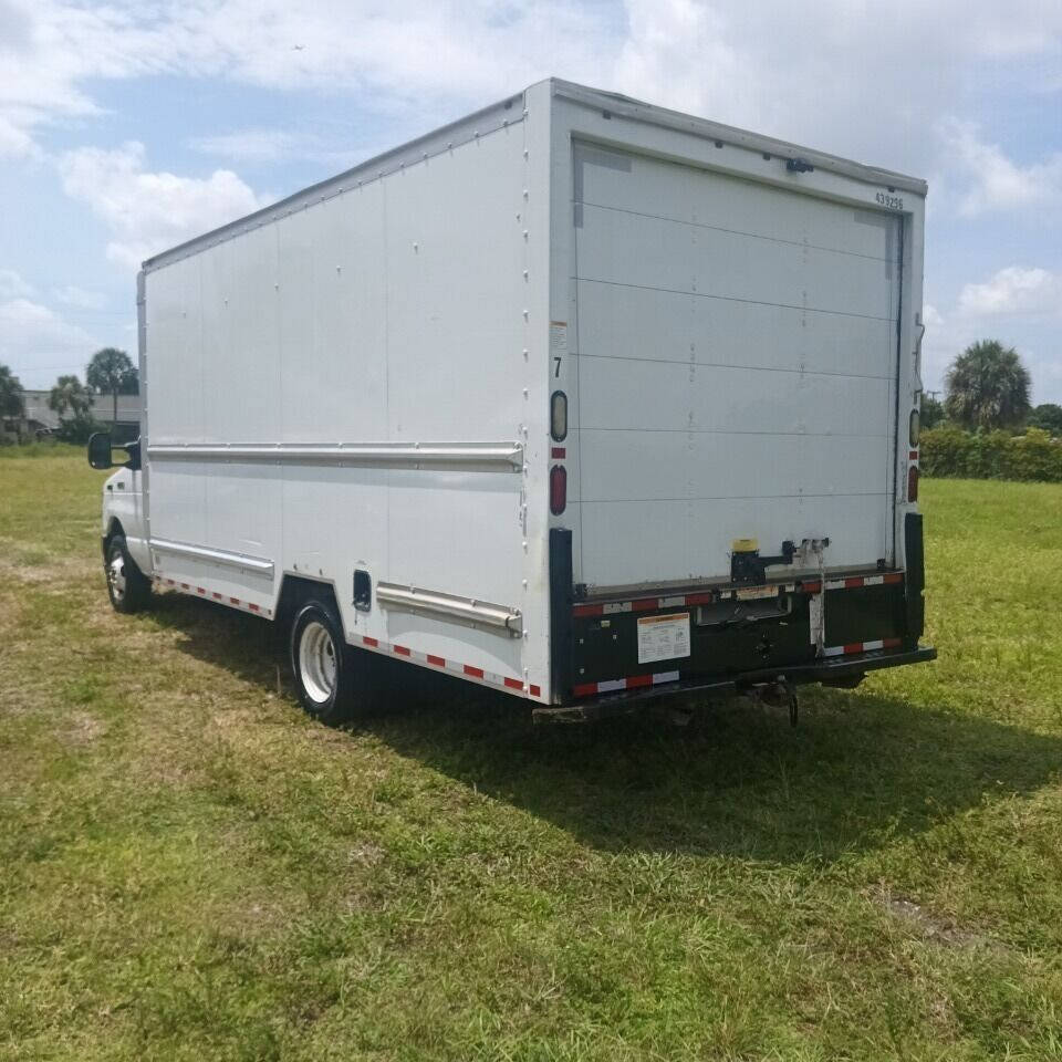 2015 Ford E-Series Box Truck - $11,500