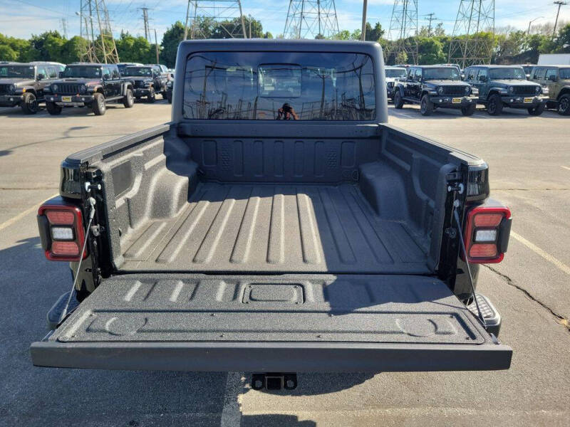 2026 Jeep Gladiator Willys