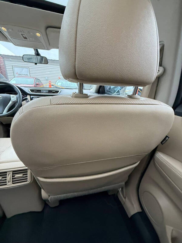 2016 Nissan Rogue SL