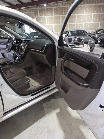 2013 GMC Acadia Denali