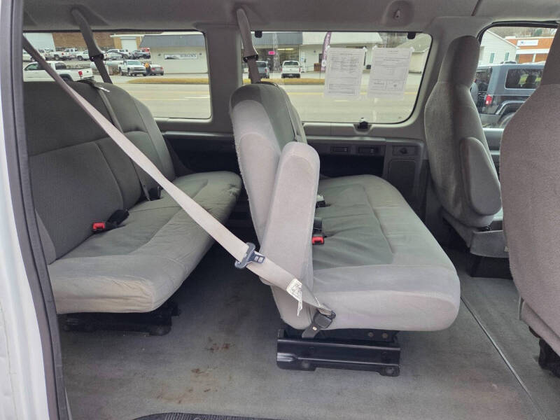 2010 Ford E-Series E-350 SD XLT