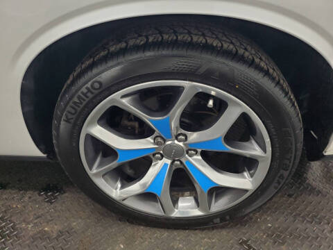 2015 Dodge Challenger SXT Plus