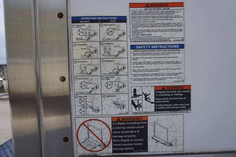 2018 Freightliner M2 106